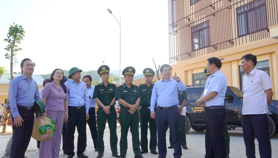Lãnh đạo tỉnh Quảng Trị kiểm tra tiến độ xây dựng Trường Phổ thông nội trú tiểu học và trung học cơ sở Đakrông.