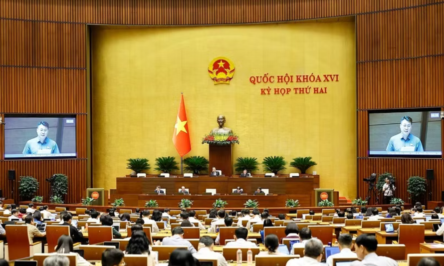 Quang cảnh phiên họp.