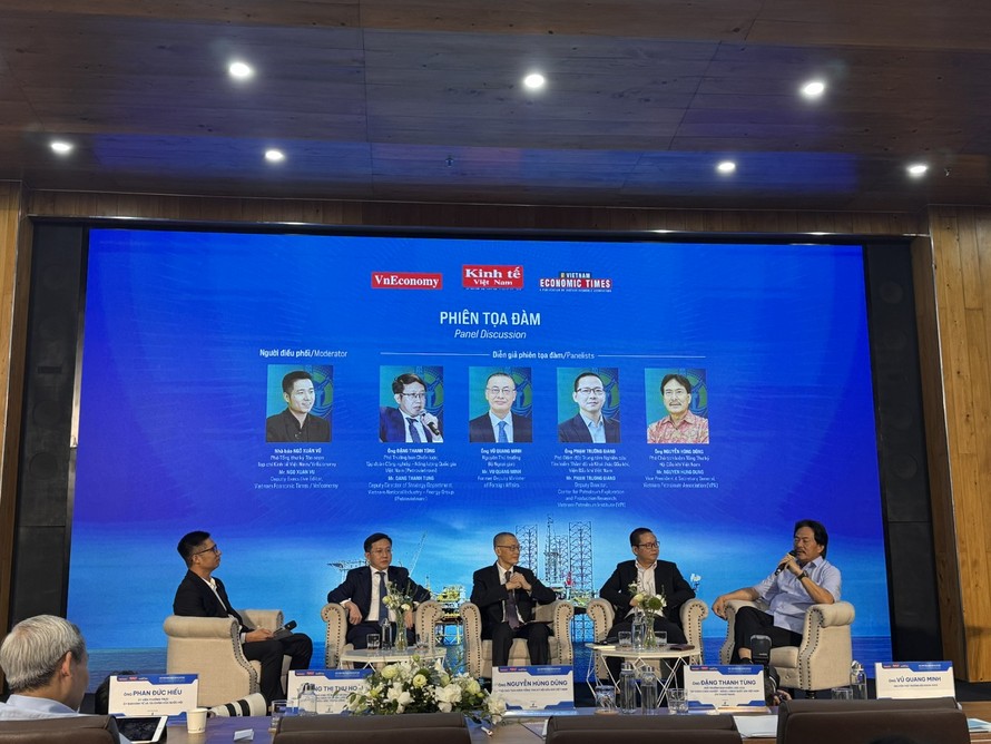 Quang cảnh diễn đàn