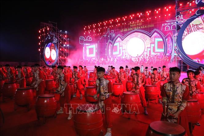 Màn trống khai hội Đền Trần Thái Bình. Ảnh: Vũ Quang/TTXVN