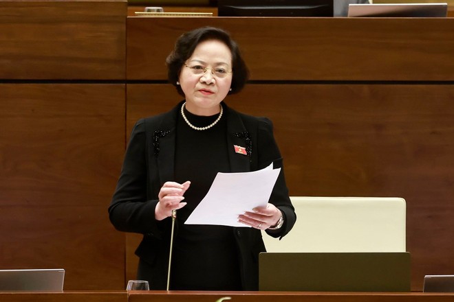 Bộ trưởng Bộ Nội vụ Phạm Thị Thanh Trà đã giải trình nhiều nội dung được các đại biểu Quốc hội đặc biệt quan tâm. Ảnh: TTXVN