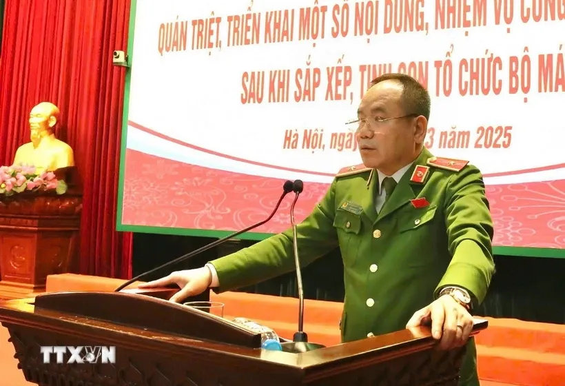 Thiếu tướng Nguyễn Thanh Tùng, Phó Giám đốc phụ trách điều hành Công an thành phố Hà Nội phát biểu tại hội nghị. Ảnh: TTXVN