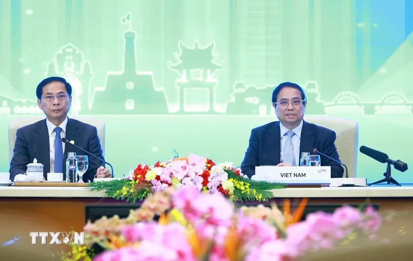 Thủ tướng Phạm Minh Chính chủ trì Phiên thảo luận cấp cao "Chuyển đổi xanh bền vững, lấy con người làm trung tâm". Ảnh: Dương Giang/TTXVN