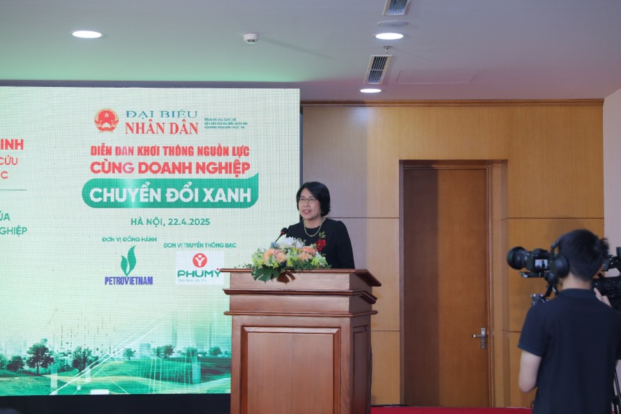 TS. Trần Thị Hồng Minh - Viện trưởng Viện Nghiên cứu Chính sách và Chiến lược