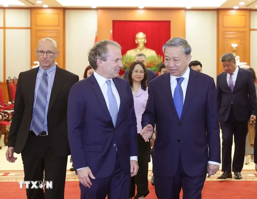 Tổng Bí thư Tô Lâm tiếp ông Daniel Rosen, Giám đốc điều hành Tập đoàn Rosen Partners LLC (Hoa Kỳ). Ảnh: Thống Nhất/TTXVN