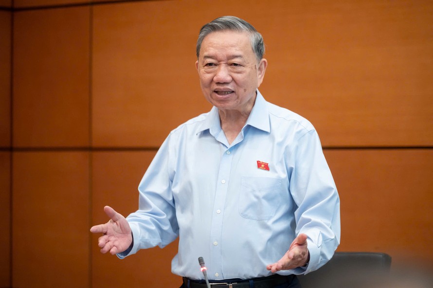 Tổng Bí thư Tô Lâm nhấn mạnh phải tiếp tục tinh gọn bộ máy, tinh giảm biên chế, giảm chi tiêu thường xuyên để dành nguồn lực cho đầu tư phát triển. Ảnh: P.Thắng