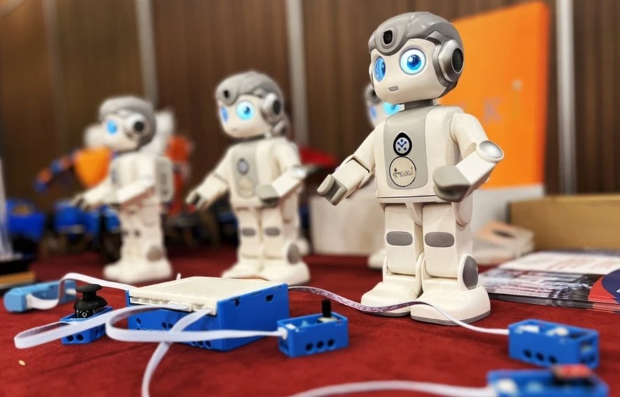 Sản phẩm công nghệ và đổi mới sáng tạo được trưng bày tại một hội thảo về khoa học công nghệ và đổi mới sáng tạo trình độ quốc tế tại Cần Thơ. Ảnh: Ánh Tuyết