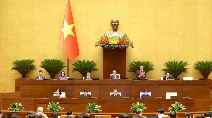 Phó Chủ tịch Quốc hội Nguyễn Khắc Định điều hành phiên toàn thể tại hội trường, sáng 14/5/2025. Ảnh: Phương Hoa