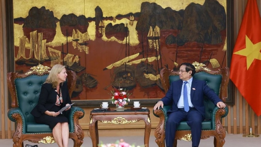 Thủ tướng Phạm Minh Chính tiếp bà Mariam J. Sherman, Giám đốc Quốc gia Ngân hàng Thế giới (WB) khu vực Việt Nam, Lào, Campuchia. Ảnh: Dương Giang