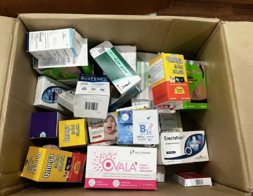 Một số thực phẩm giả được lực lượng chức năng thu giữ. Ảnh: Công an Hà Nội