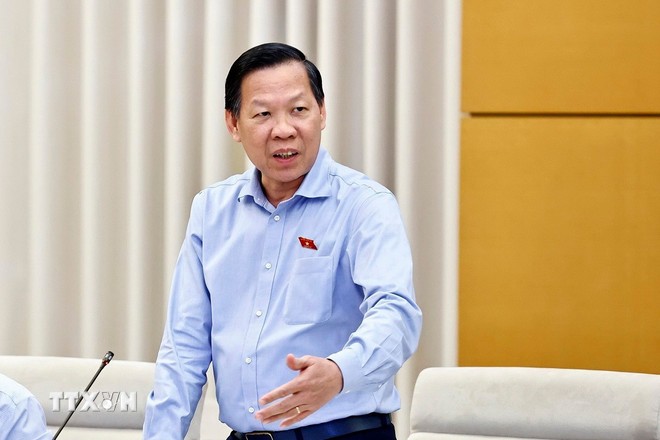 Chủ nhiệm Ủy ban Kinh tế và Tài chính của Quốc hội Phan Văn Mãi phát biểu. Ảnh: Doãn Tấn