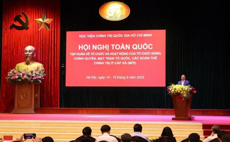 Thủ tướng Phạm Minh Chính phát biểu chỉ đạo Hội nghị. Ảnh: Văn Điệp