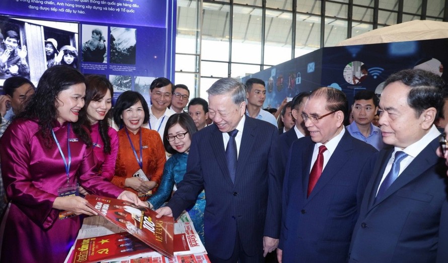 Tổng Bí thư dự Lễ kỷ niệm 100 năm Ngày Báo chí cách mạng Việt Nam