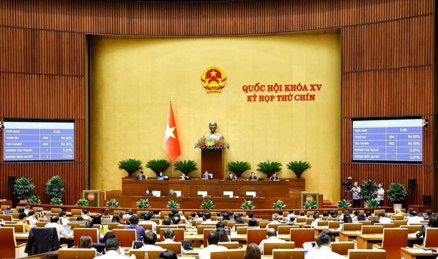 Quốc hội biểu quyết thông qua Nghị quyết của Quốc hội về Chương trình giám sát của Quốc hội năm 2026. Ảnh: Doãn Tấn