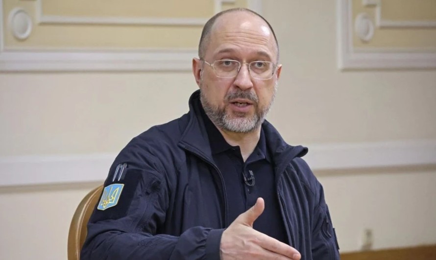 Thủ tướng Ukraine Denis Shmygal phát biểu trong một cuộc họp báo ở Kiev. Ảnh: Kyodo