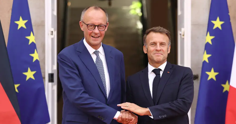 Tổng thống Pháp Emmanuel Macron và Thủ tướng Đức Friedrich Merz tại cuộc họp nội các chung ở Trung tâm Hải quân Toulon (Pháp) ngày 29/8. Nguồn: Reuters