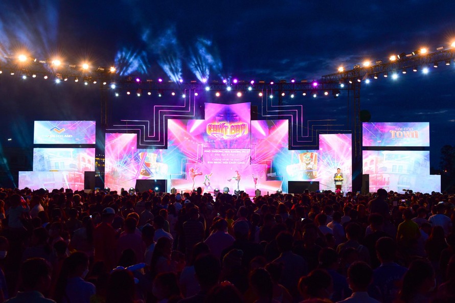 Toàn cảnh đêm nhạc do Thắng Lợi Land tổ chức tại dự án Sài Gòn Town.
