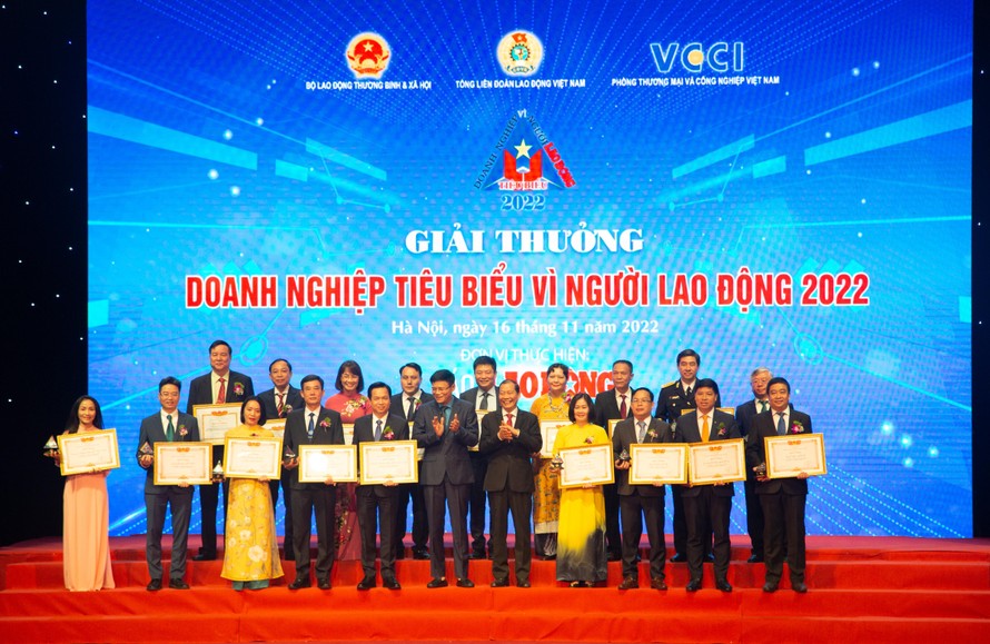 BAC A BANK tiếp tục nhận giải thưởng Doanh nghiệp tiêu biểu Vì người lao động năm 2022