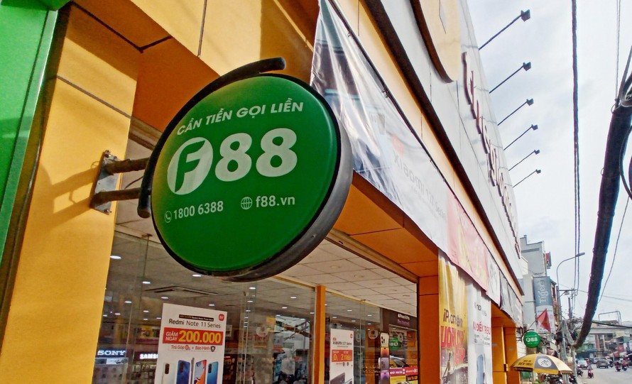 F88 và Thế giới Di động, Điện máy xanh hợp tác cho vay tiền nhanh.