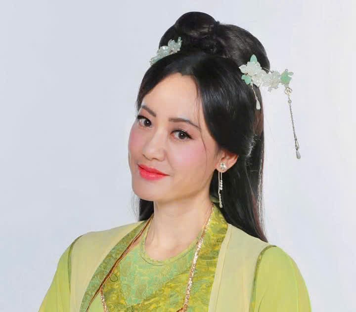 Diễn viên Hồng Ánh trong vai Thúy Kiều