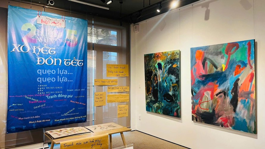 Triển lãm Xổ hết đón Tết của Bùi Chát. Ảnh: TRÀ TRƯƠNG 