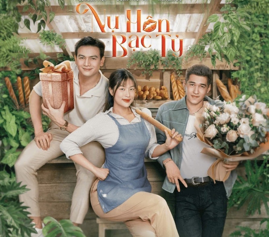 Ghi nhận của boxofficevietnam.com sáng ngày mồng 9 Tết (6/2/2025), doanh thu Nụ hôn bạc tỷ đạt 4.049.485.784 đồng, Bộ tứ báo thủ xếp thứ hai với 3.638.194.197 đồng