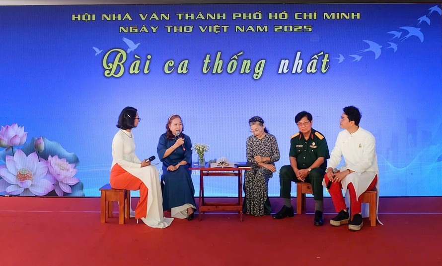 Các nhà thơ giao lưu với khán giả tại Ngày thơ Việt Nam - TPHCM năm 2025