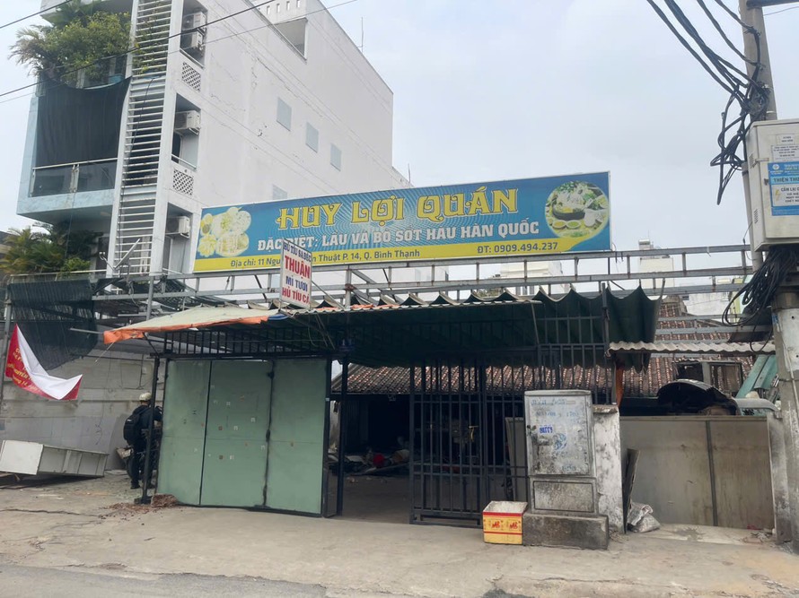 Đang cưỡng chế các công trình lấn chiếm di tích nhà Vương Hồng Sển 