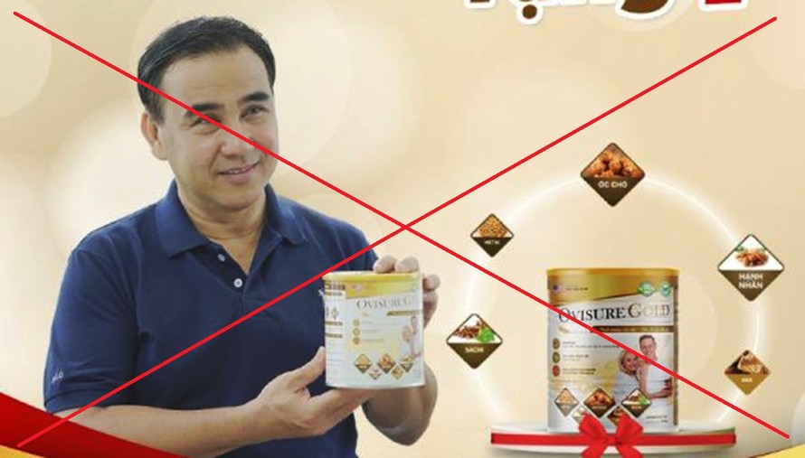 Quyền Linh đang quảng cáo cho một nhãn hàng. 