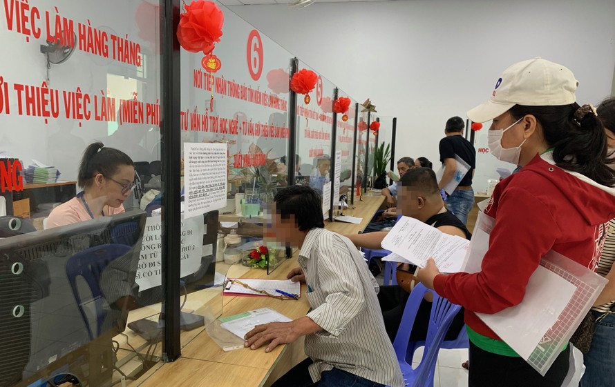 Trung tâm tư vấn và giới thiệu việc làm cho hơn 112.000 lượt người.