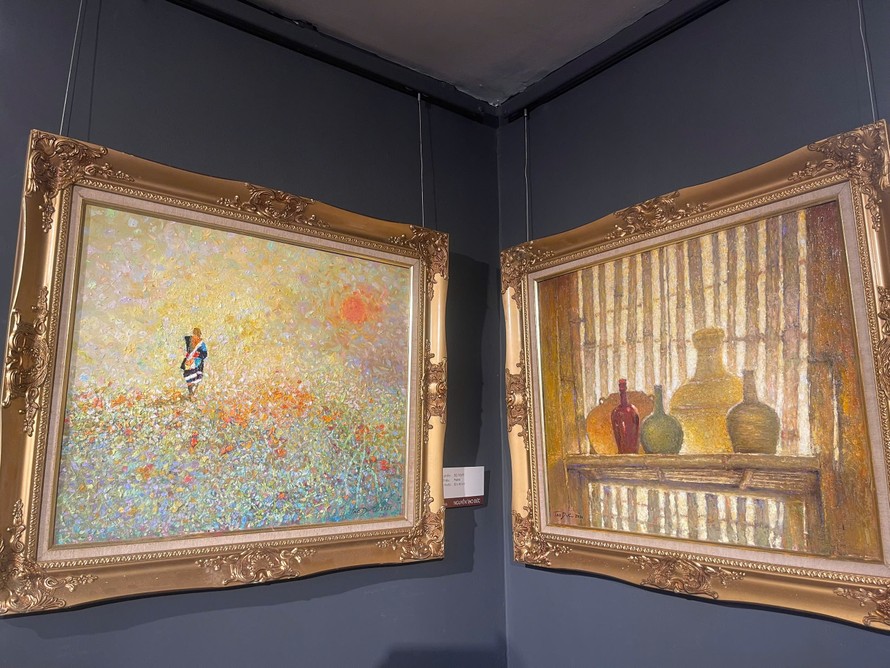 Một góc triển lãm Cảm xúc quê nhà