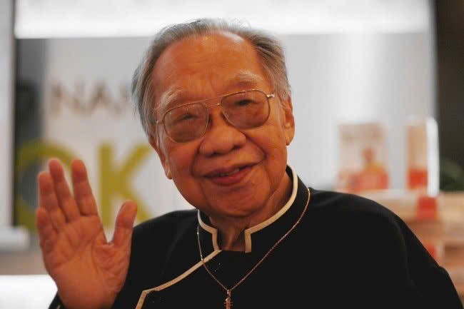 Giáo sư, tiến sĩ, nhạc sĩ Trần Văn Khê ((1921–2015)