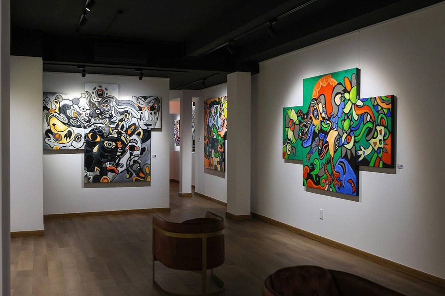 Một góc triển lãm “Những linh hồn ẩn giấu 2”. Ảnh: Trà Trương