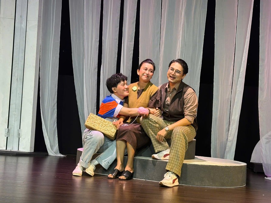 Gia đình chính là chỗ dựa của bến bờ hạnh phúc