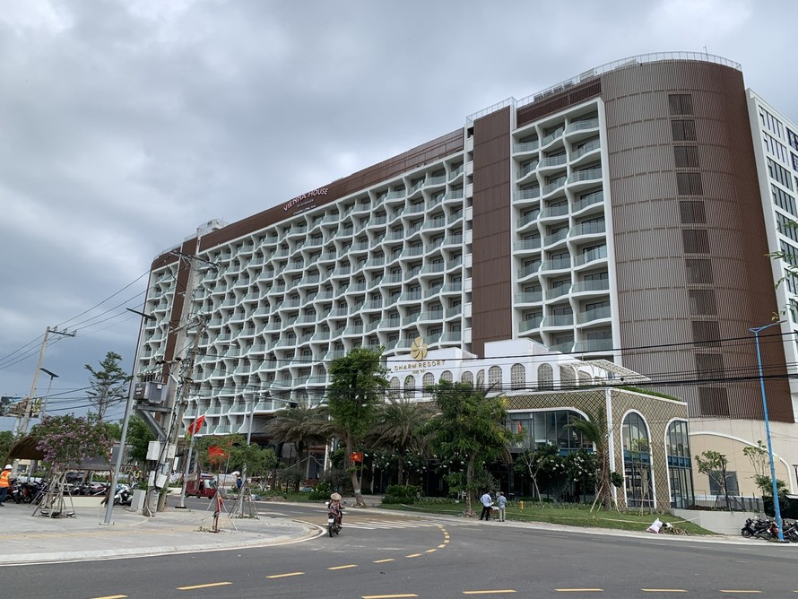 Dự án Charm Resort Long Hải liên tục chậm tiến độ bàn giao.