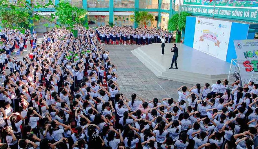 Hình ảnh hoạt động kỹ năng sống được Công ty Rồng Việt đăng tải trên trang thông tin điện tử. Đây là một trong những doanh nghiệp đang tham gia vào liên kết giáo dục tại TP.HCM.