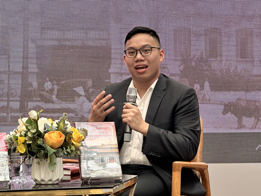  Tác giả Gen Z Lưu Phương Trực ra mắt 2 cuốn sách nghiên cứu lịch sử văn hoá Việt Nam và TPHCM. Ảnh: TRUNG NGHĨA 