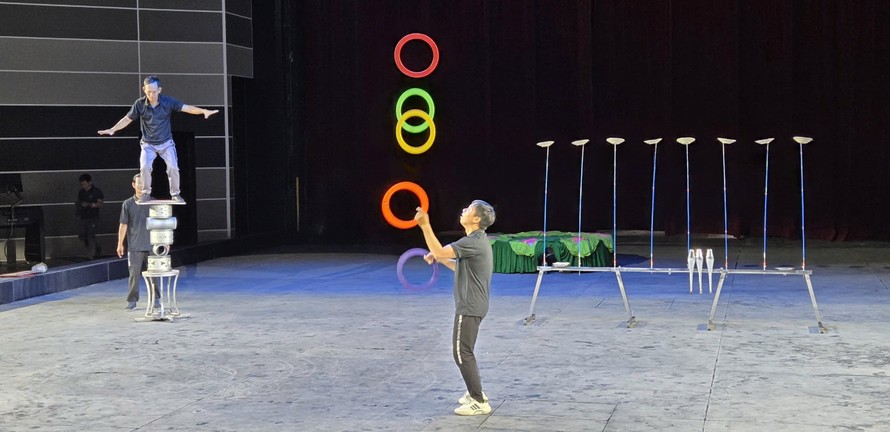 Sân khấu thiết kế chuẩn cho nghệ thuật xiếc ở Rạp xiếc và Biểu diễn đa năng Phú Thọ