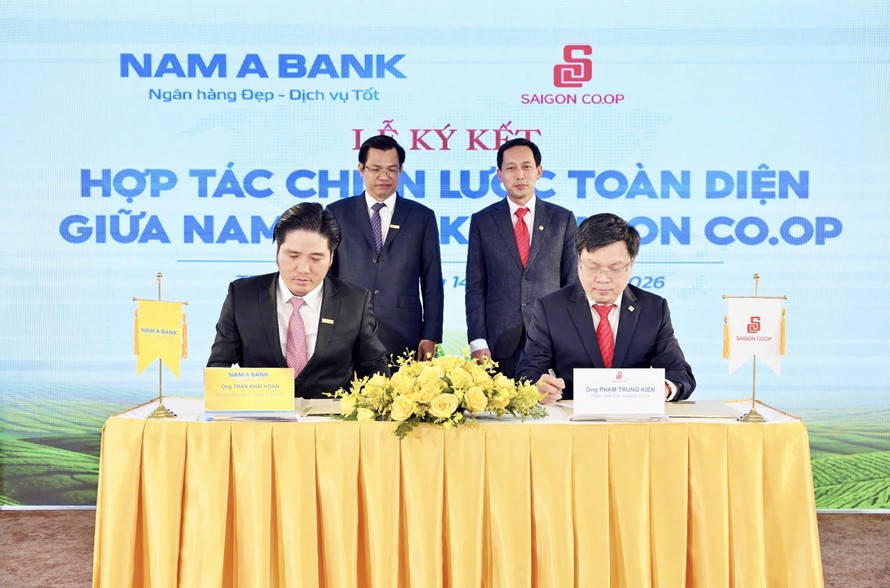 Đại diện Nam A Bank và Saigon Co.op ký kết thỏa thuận hợp tác chiến lược toàn diện
