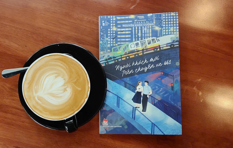 “Người khách mới trên chuyến xe 461” thuộc Tủ Sách Thanh Niên của NXB Kim Đồng. Ảnh: Trung Nghĩa