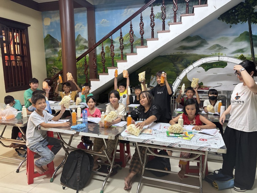Các em học sinh trong lớp học của anh Phan Trung Hải.