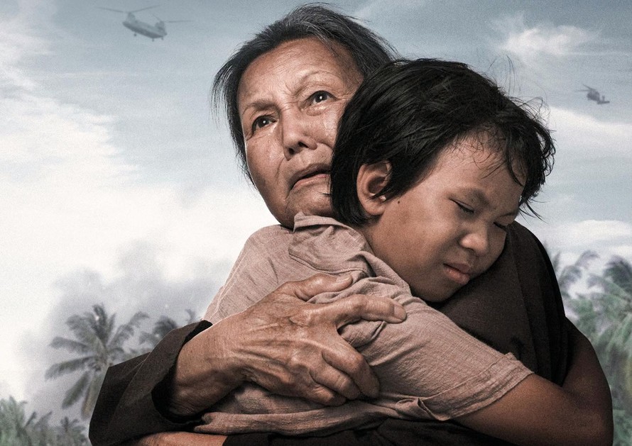 Ở tuổi 89, diễn viên Kiều Chinh tái ngộ màn ảnh rộng trong phim Mãi nợ một lời tạm biệt bên cạnh diễn viên nhí Nguyễn Vũ Uy Nhân.