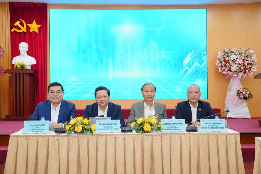 Các chuyên gia cho rằng, trong bối cảnh mới, doanh nghiệp cần tái cấu trúc để nâng cao năng lực cạnh tranh.