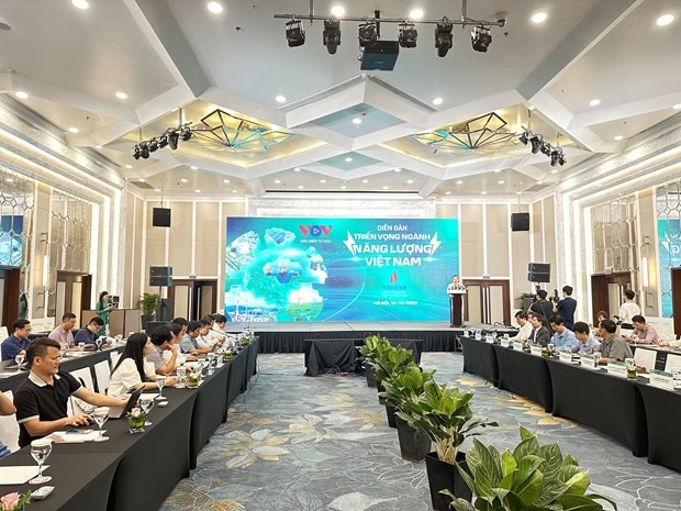 Quang cảnh diễn đàn.