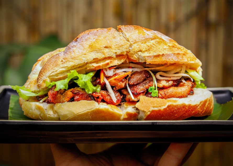 Cuộc phiêu lưu trải nghiệm ẩm thực Hà Nội của Marcus Lacey