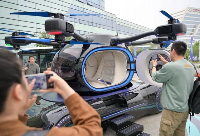 Trung Quốc "mở đường" cho ngành công nghiệp ô tô bay