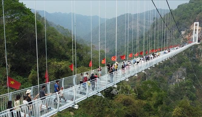 Các điểm du lịch tại Mộc Châu hút khách dịp nghỉ lễ