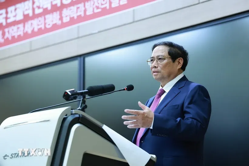 Thủ tướng Phạm Minh Chính phát biểu về chính sách của Việt Nam tại Đại học Quốc gia Seoul. Ảnh: Dương Giang/TTXVN.