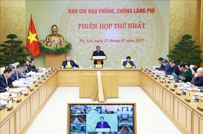 Thủ tướng Phạm Minh Chính chủ trì Phiên họp thứ nhất của Ban Chỉ đạo phòng, chống lãng phí. Ảnh: Dương Giang/TTXVN.