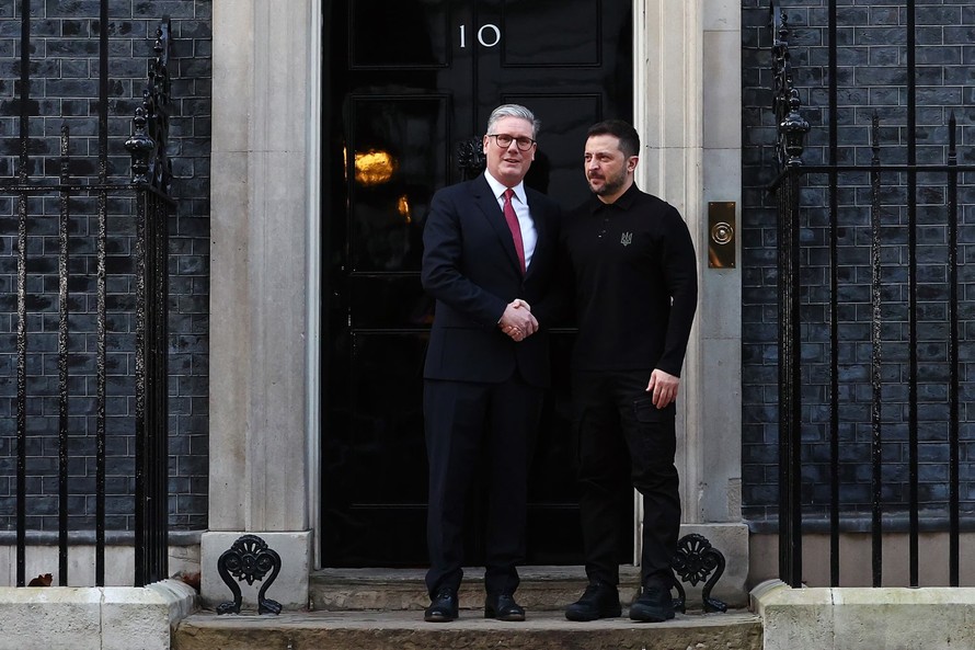 Thủ tướng Anh Keir Starmer và Tổng thống Ukraine Volodymyr Zelensky tại cuộc gặp ở London ngày 1/3/2025.